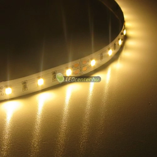 CLARO 60 SMD2835 12 W/m beltéri LED szalag, melegfehér 5évG